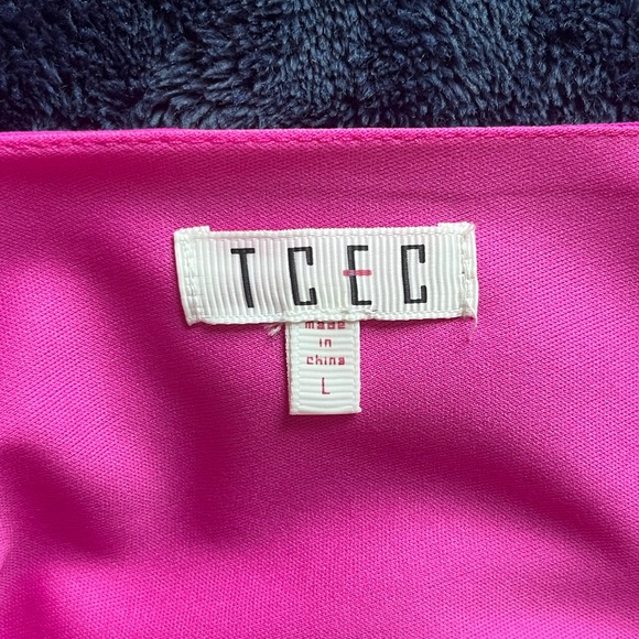TCEC Fuchsia Ruffle Sleeve Dress - Picture 2 of 3